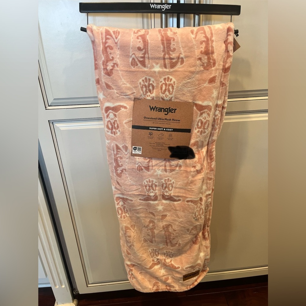 Wrangler Pink and White Cowboy Boots Print Plush Throw Blanket